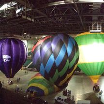 flying hot air balloons